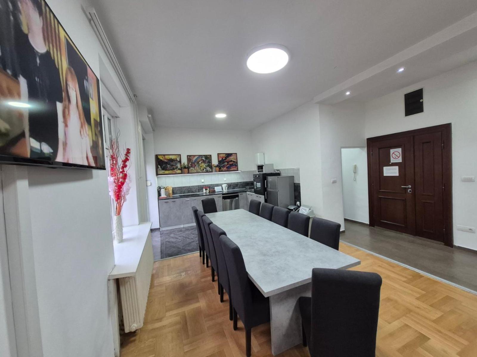 Authentic Belgrade Centre Apartments For Large Groups, Republic Square - Up To 47 People In 5 Apartments 部屋 写真