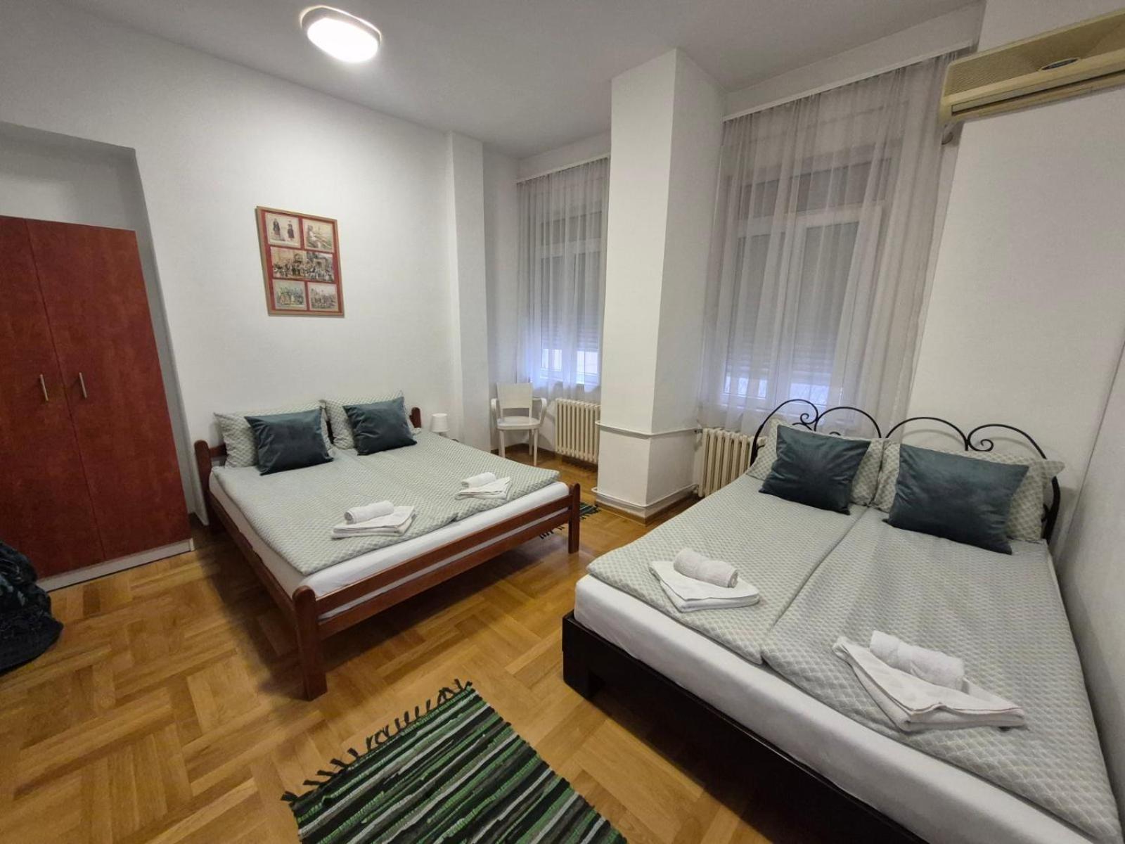 Authentic Belgrade Centre Apartments For Large Groups, Republic Square - Up To 47 People In 5 Apartments 部屋 写真