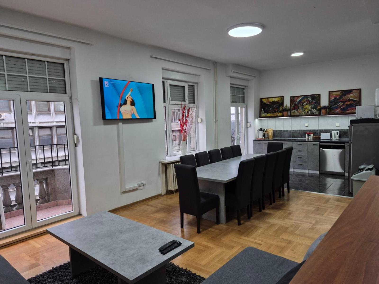 Authentic Belgrade Centre Apartments For Large Groups, Republic Square - Up To 47 People In 5 Apartments 部屋 写真