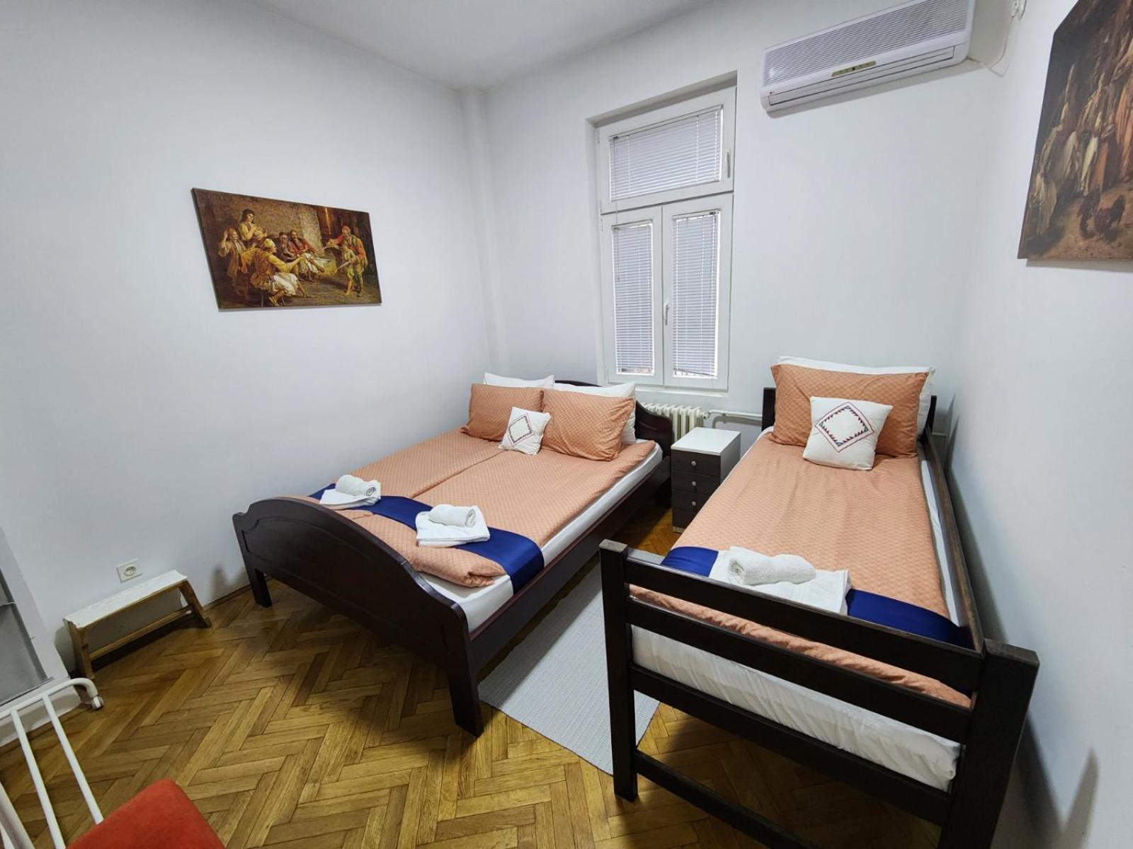 Authentic Belgrade Centre Apartments For Large Groups, Republic Square - Up To 47 People In 5 Apartments 部屋 写真